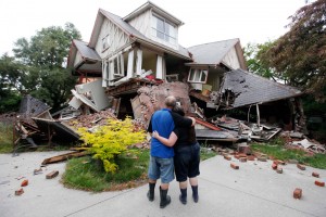 couple-viewing-shattered-house-in-christchurch-earthquake Distraught couple view their shattered house in Christchurch